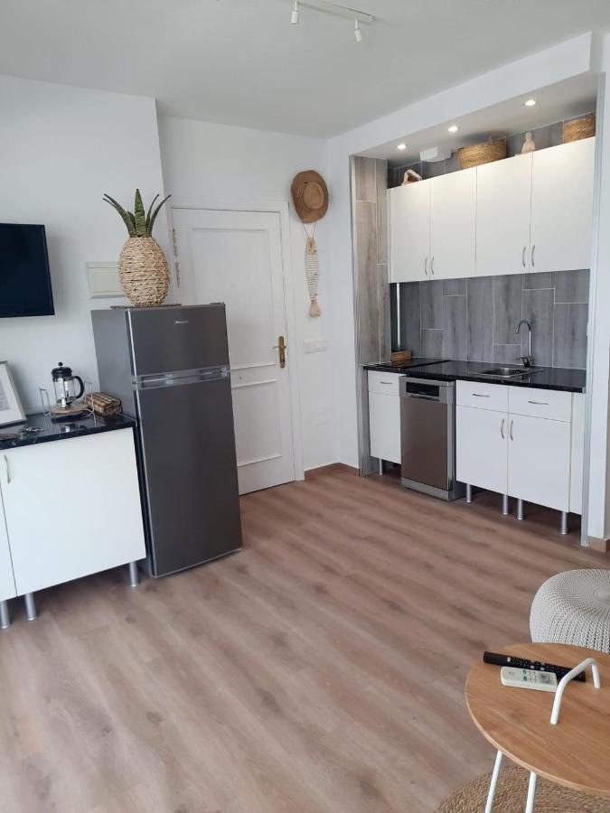Fuengirola Apartment Carvajal Front Line Primera Linea المظهر الخارجي الصورة