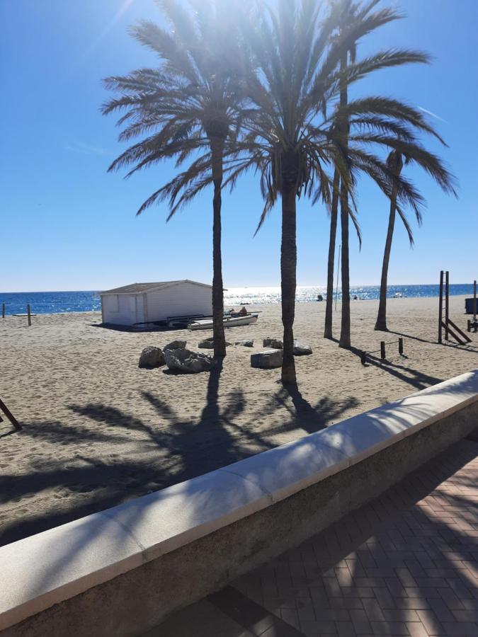 Fuengirola Apartment Carvajal Front Line Primera Linea المظهر الخارجي الصورة